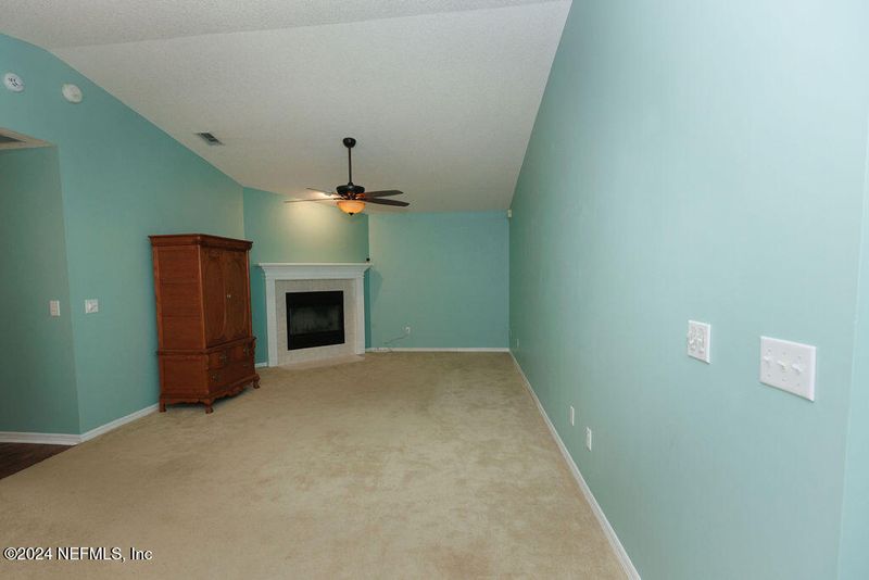 3141 Paddle Boat Ln, Jacksonville, FL 32223