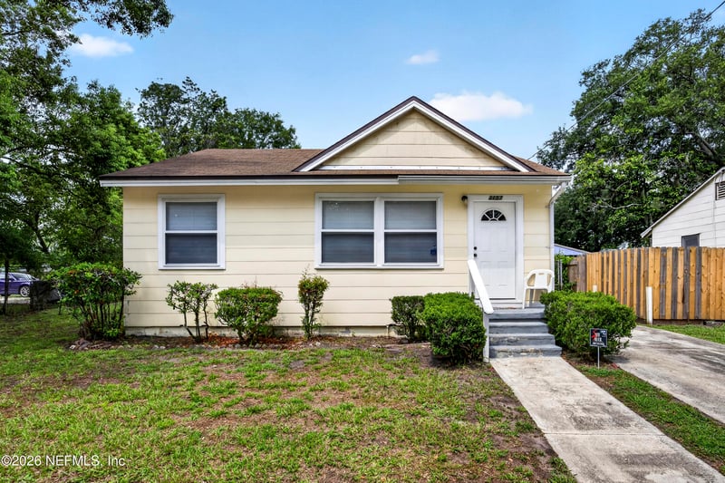 3157 4th Street Cir, Jacksonville, FL 32254