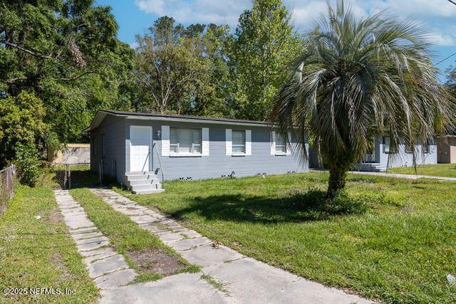 3181 Brasque Dr, Jacksonville, FL 32209
