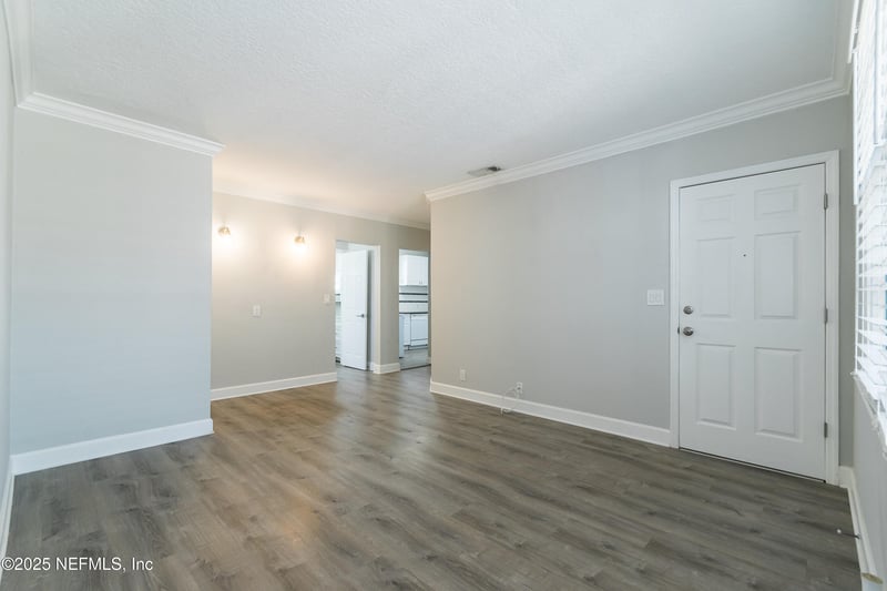 319 1st Ave N #2-E, Jacksonville Beach, FL 32250
