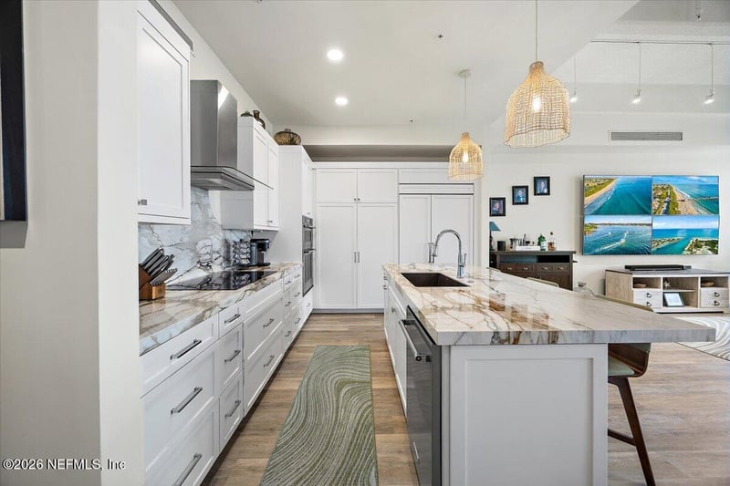 320 1st St N #805, Jacksonville Beach, FL 32250