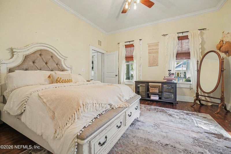 320 E 9th St, Jacksonville, FL 32206
