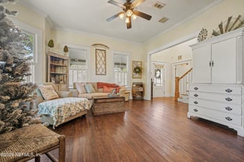 320 E 9th St, Jacksonville, FL 32206