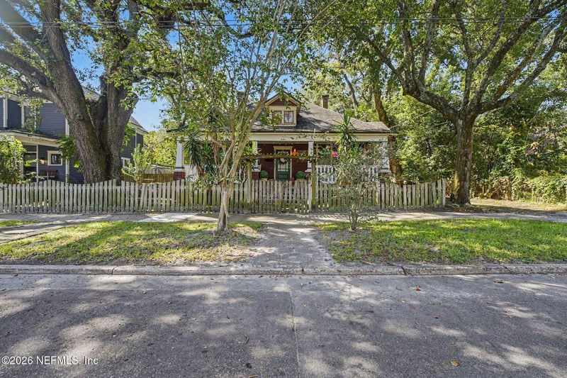 320 E 9th St, Jacksonville, FL 32206