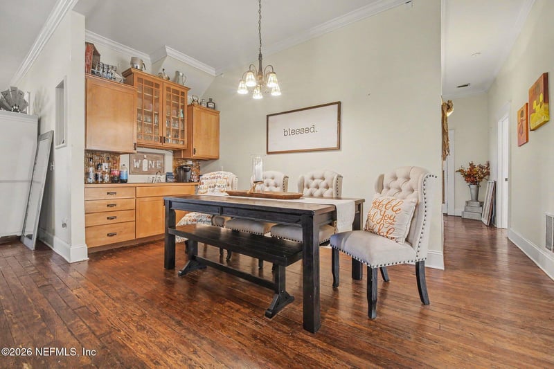 320 E 9th St, Jacksonville, FL 32206