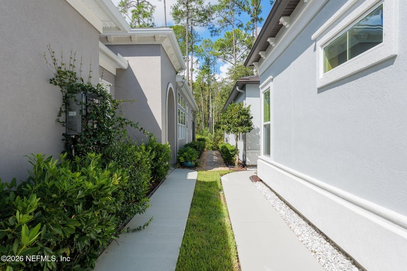 320 Wingstone Dr, Jacksonville, FL 32081