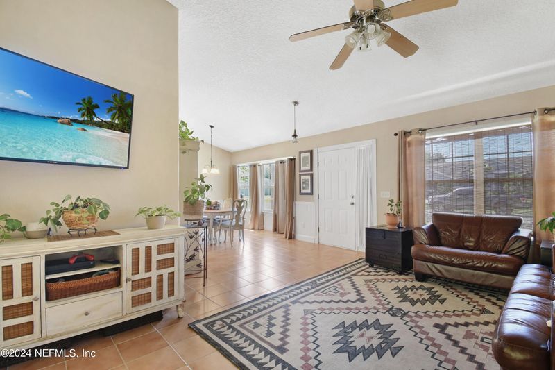 320 Woodridge Ln, St Augustine, FL 32086