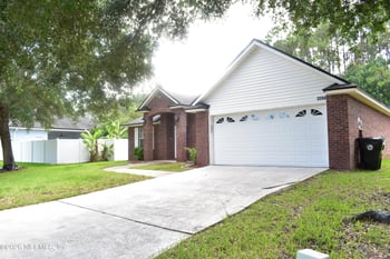 3204 Wandering Oaks Dr, Orange Park, FL 32065