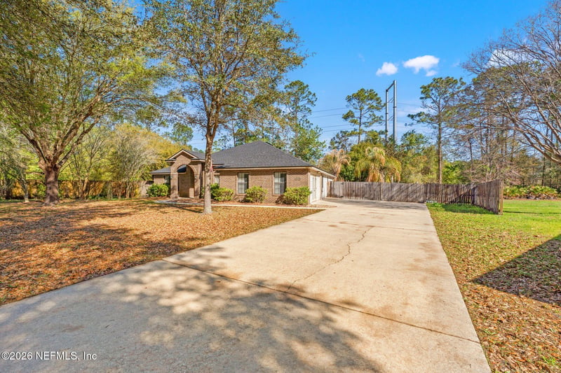 321 Velvet Dr, Jacksonville, FL 32220