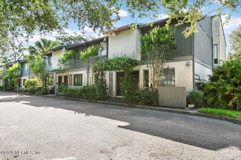 3216 Oak St #7, Jacksonville, FL 32205
