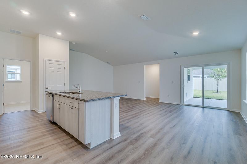 322 Boulder Ln, St Johns, FL 32259