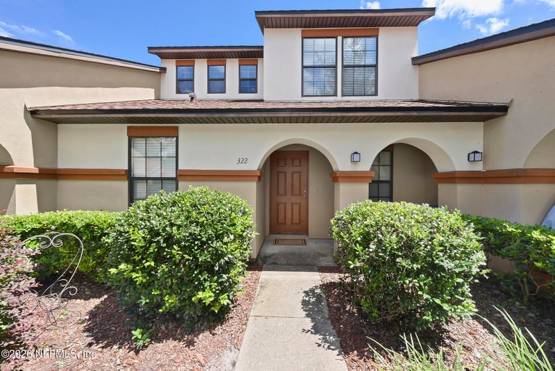 322 Redwood Ln, St Johns, FL 32259