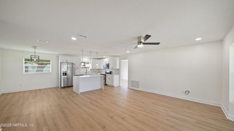 3223 Crosby Ln, Jacksonville, FL 32216