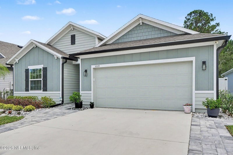 3229 Crocus Ln, Green Cove Springs, FL 32043