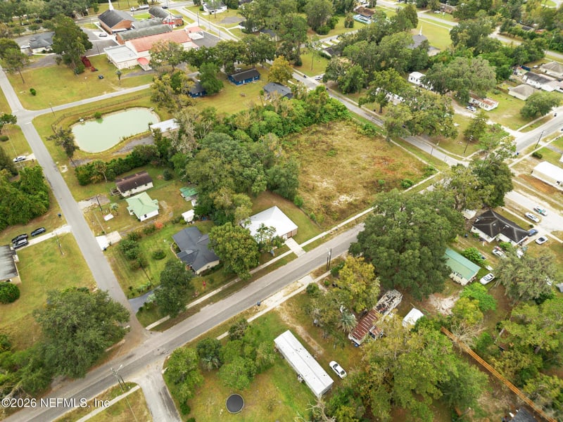323 Martin Luther King Dr, Macclenny, FL 32063