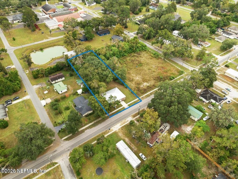 323 Martin Luther King Dr, Macclenny, FL 32063