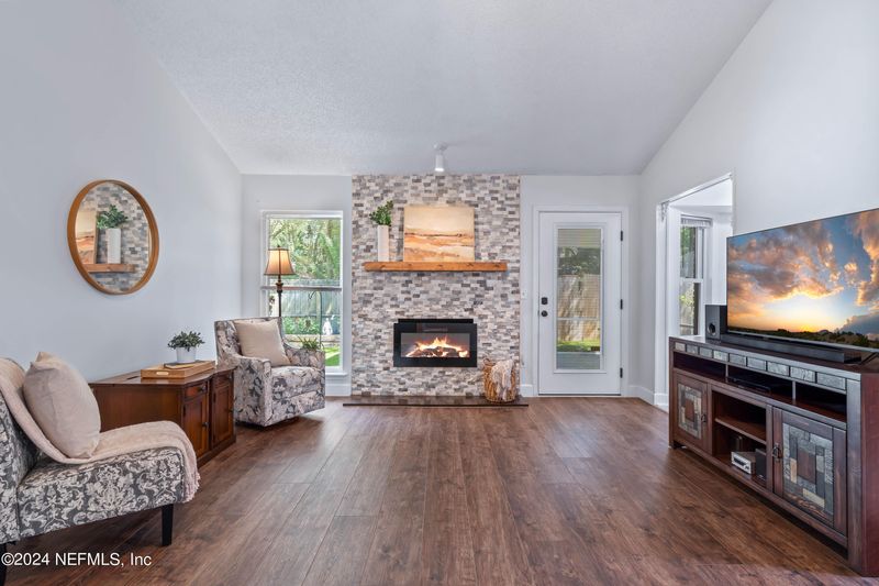 3233 Ayrshire St, Jacksonville, FL 32226