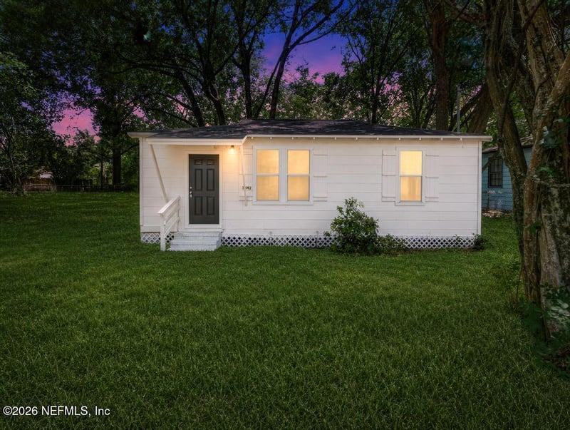 3242 Dignan St, Jacksonville, FL 32254