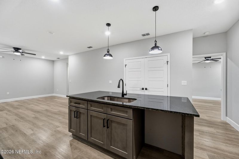 3242 Dillon St, Jacksonville, FL 32254