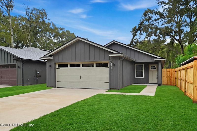 3242 Dillon St, Jacksonville, FL 32254