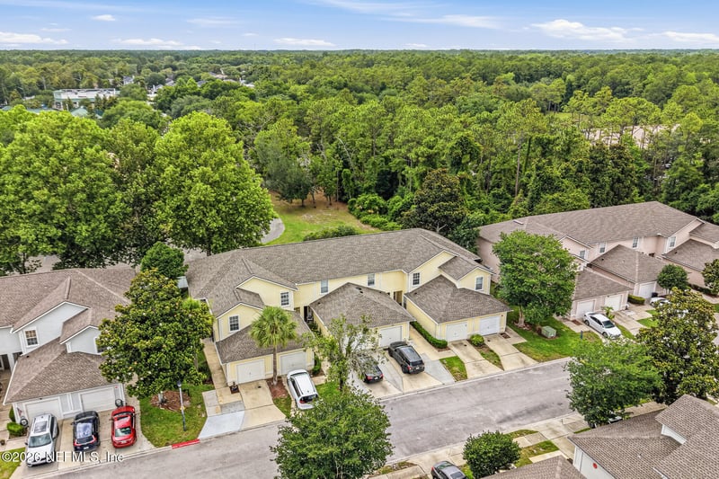 325 Southern Branch Ln, St Johns, FL 32259