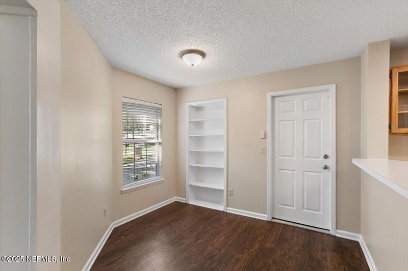 325 Willow Green Dr, Orange Park, FL 32073