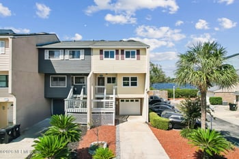327 Scenic Point Ln, Fleming Island, FL 32003