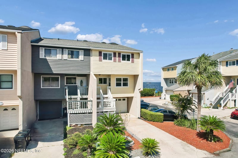 327 Scenic Point Ln, Fleming Island, FL 32003