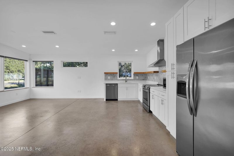 3280 Snell St, Jacksonville, FL 32218