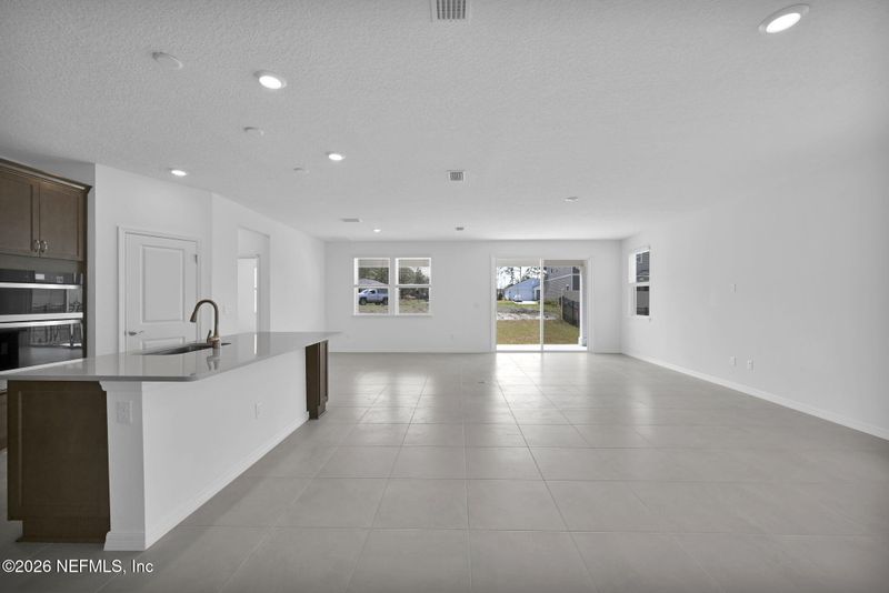 3280 Willowleaf Ln, Green Cove Springs, FL 32043