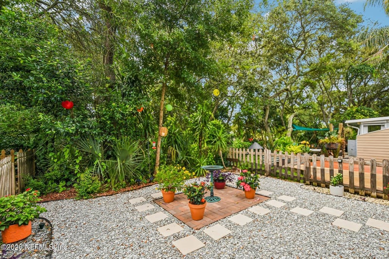 329 Sunrise Cir, Neptune Beach, FL 32266