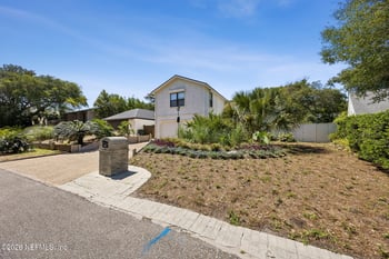 330 Garden Ln, Atlantic Beach, FL 32233
