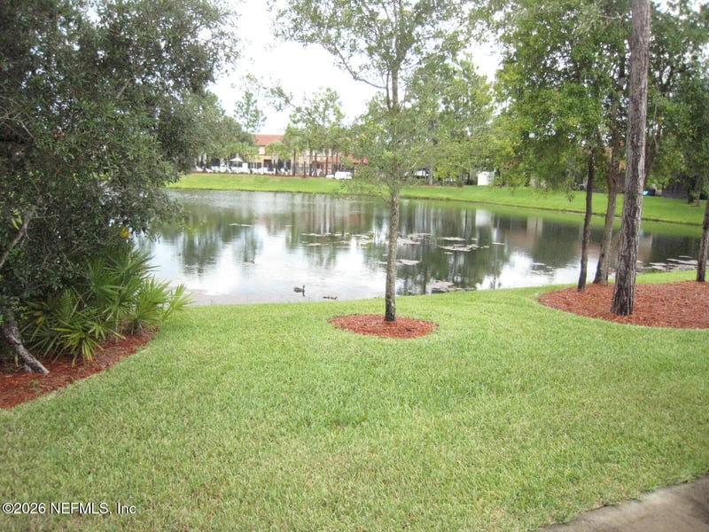 330 Redwood Ln, St Johns, FL 32259