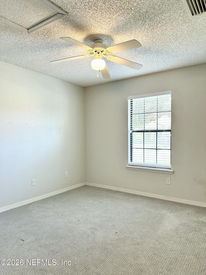 330 Redwood Ln, St Johns, FL 32259
