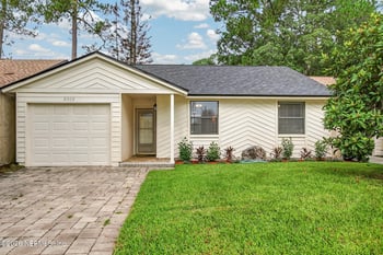 3313 W Donzi Way, Jacksonville, FL 32223