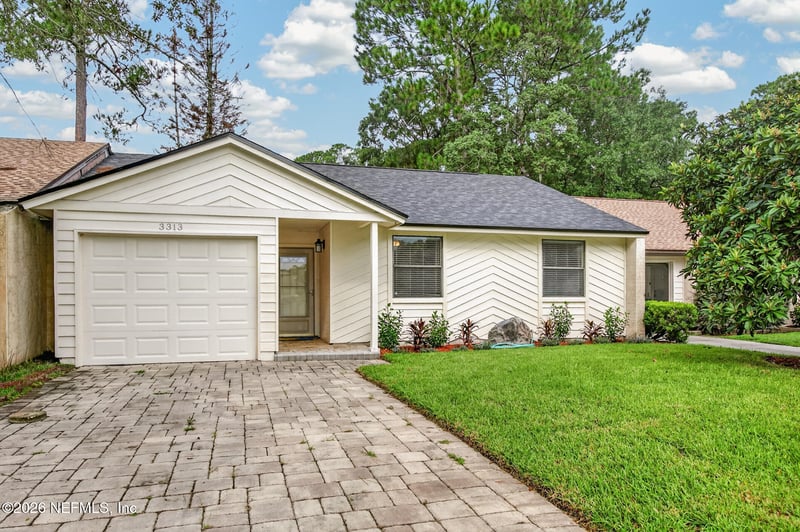 3313 W Donzi Way, Jacksonville, FL 32223