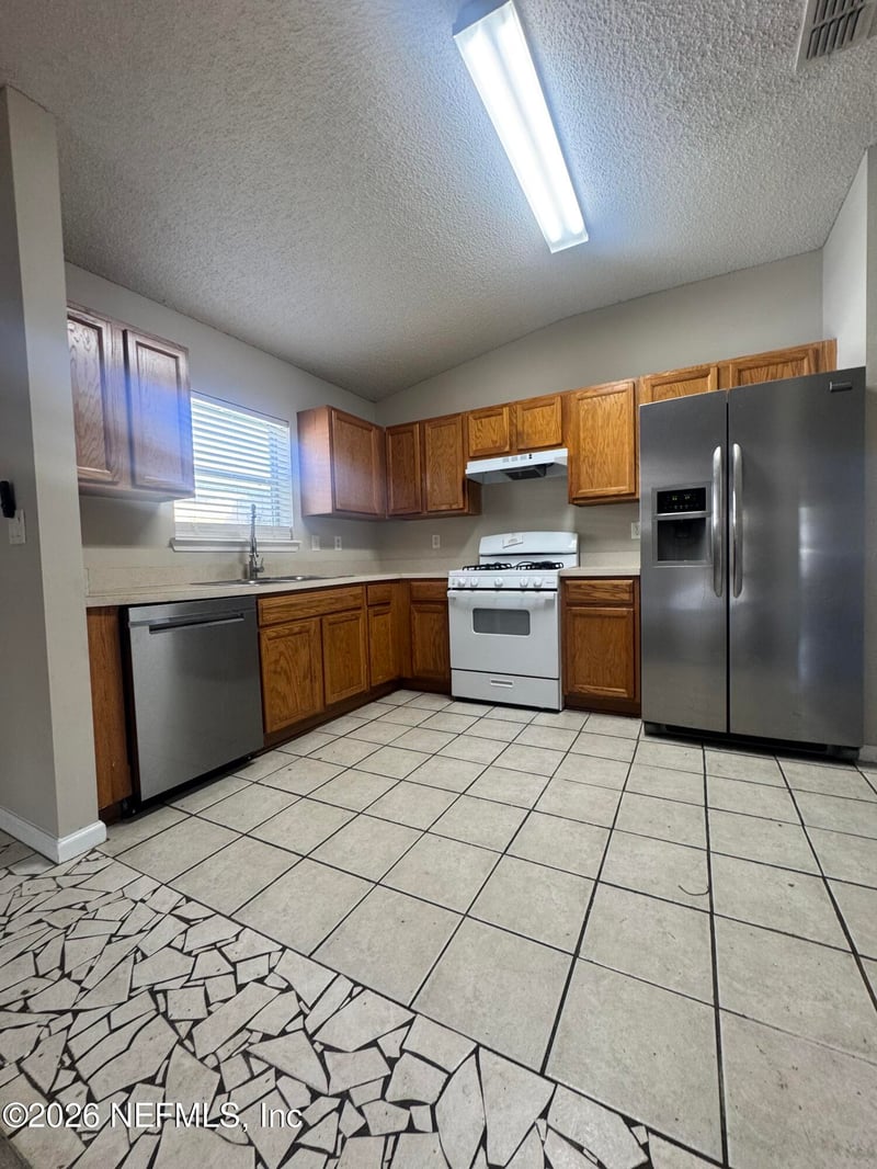 3326 International Village Ct, Jacksonville, FL 32277