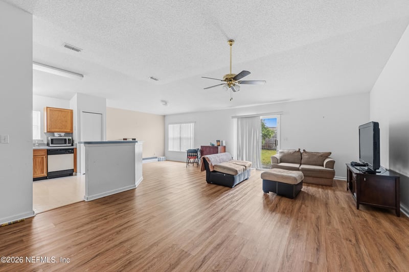 3329 Cancun Dr E, Jacksonville, FL 32225