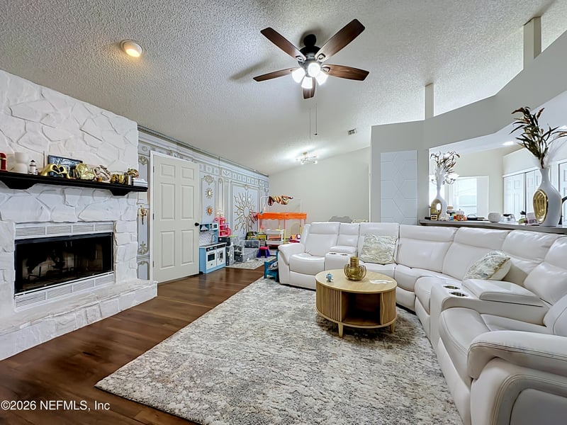 3346 Deerfield Pointe Dr, Orange Park, FL 32073