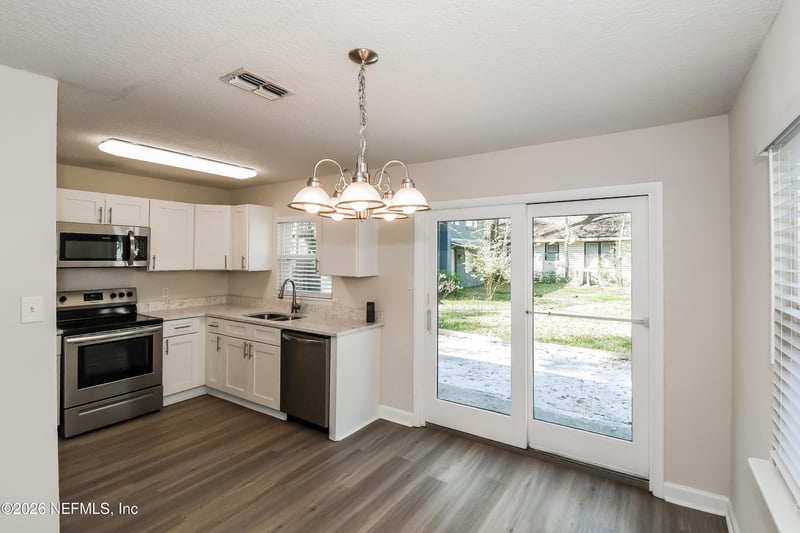 3348 Phyllis St, Jacksonville, FL 32205