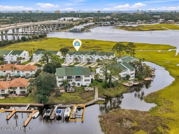 3359 Lighthouse Point Ln, Jacksonville, FL 32250