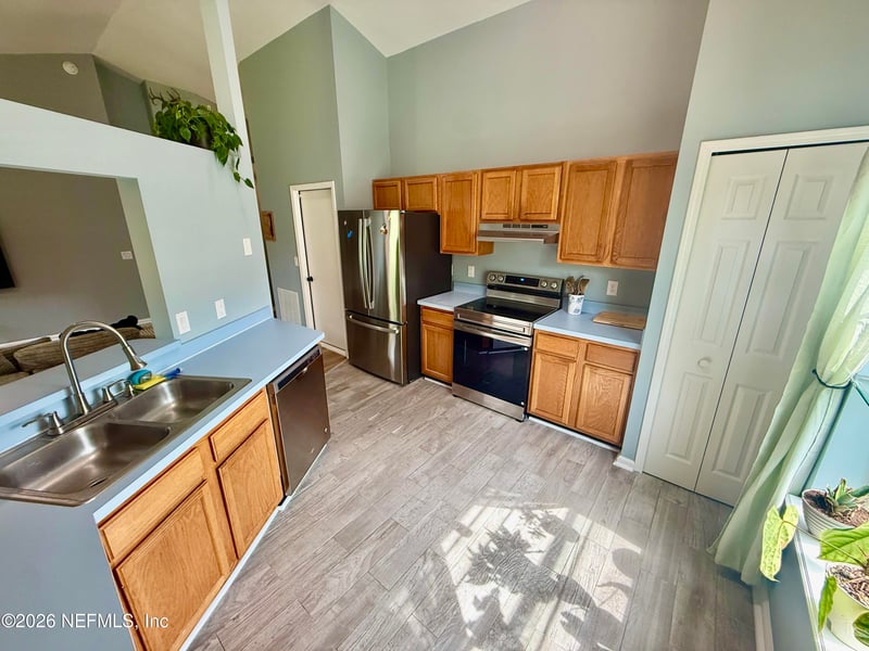 336 S Shamrock Ave, Jacksonville, FL 32218
