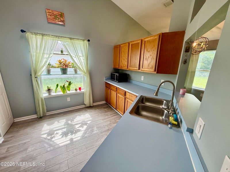 336 S Shamrock Ave, Jacksonville, FL 32218