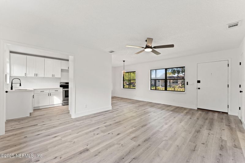 3360 Lansdell Dr, Jacksonville, FL 32208