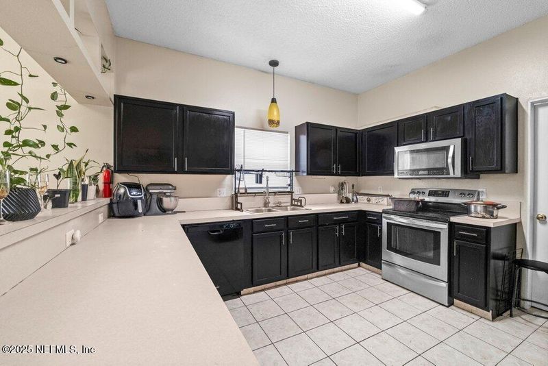 3370 Double Ln, Jacksonville, FL 32277