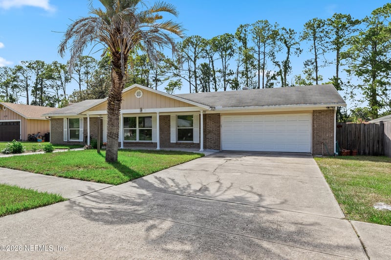 3383 Chrysler Dr, Jacksonville, FL 32257