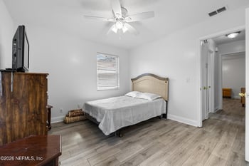 3383 Chrysler Dr, Jacksonville, FL 32257