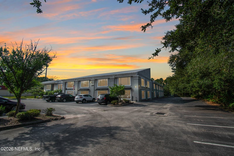 3390 Kori Rd, Jacksonville, FL 32257