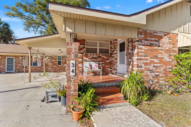 34 N College St, Macclenny, FL 32063