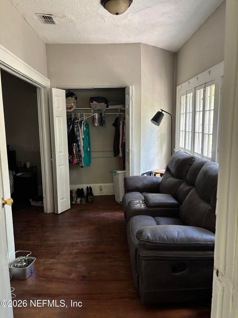 340 Birch St, Jacksonville, FL 32206